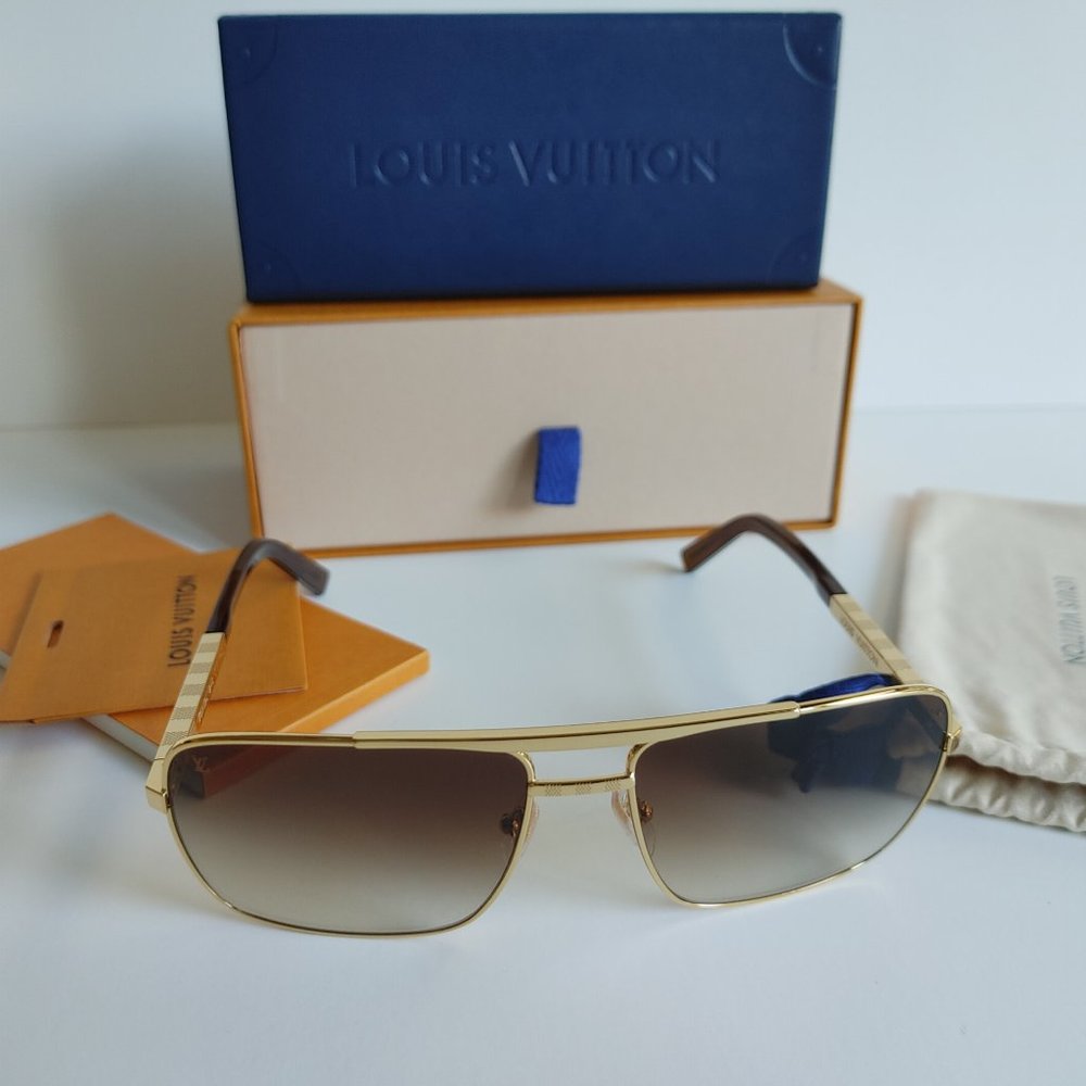 Authentic LOUIS VUITTON Z0259U Gold Metal Sunglasses Pilot Attitude